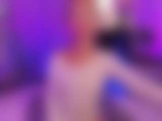 Live cam show with VictoriaLight - Shaved on Hubzter Live