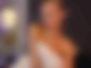 Live cam show with VictoriaLight - Camel Toe on Dare Cams