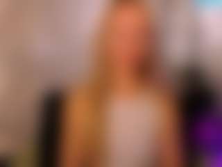 Live cam show with VictoriaLight - Athletic MILF on Camsoda