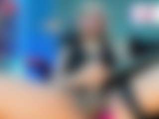 Live cam show with Gisele-Fox - Flat Chested on https://playwithruby.com