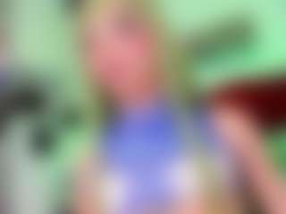 Live cam show with Gisele-Fox - Average on fapnchat