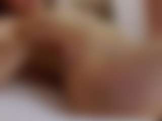 Live cam show with IsoldeBliss - Small Tits on Camming Site