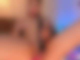Live cam show with MaddisonCollins - Domination on AdultVida.com