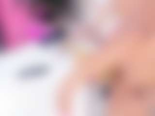 Live cam show with Greicy-Afrodita - Tease Black on SmokeAndPoke