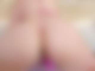 Live cam show with Jade-Heartt - Handjob on Camsoda