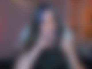 Live cam show with kiki-swan - Striptease on Chatstar