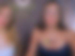 Live cam show with kiki-swan - White on CamwithHer