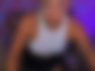 Live cam show with kiki-swan - Drinking on StripNow
