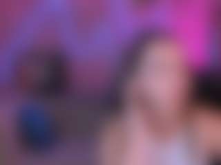 kiki-swan's Live Sex Cam Show