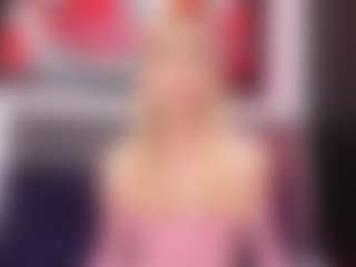 Live cam show with Iviirosse - Smoking on xplaylive.com