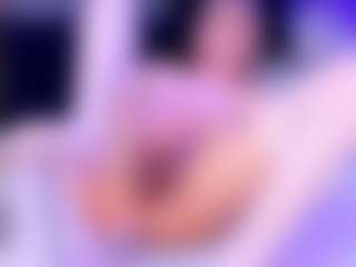 Live cam show with Iviirosse - Tease on Camsoda
