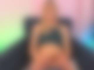Live cam show with Iviirosse - Average on CamwithHer