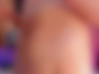 Live cam show with Iviirosse - Smoking on Camiplay Live