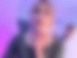 Live cam show with Iviirosse - Blonde Hair on CamClone