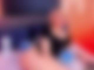 Live cam show with Iviirosse - Blonde Hair on StripNow