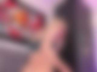 Live cam show with Iviirosse - Blonde Hair on Camiplay Live