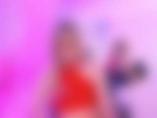Live cam show with Iviirosse - Dominican on Camsoda