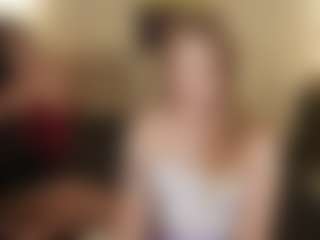 Live cam show with EllaSweet - Blue Eyes on SquirtSoMuch