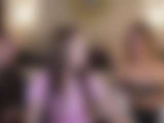 Live cam show with EllaSweet - Foot Fetish on chickslive.net
