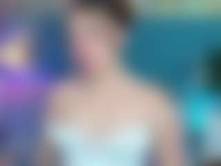 Live cam show with PatyLawrence - Public on Camming Site