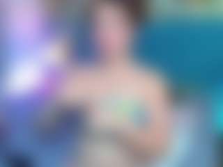 Live cam show with PatyLawrence - Striptease on SxyPornLive