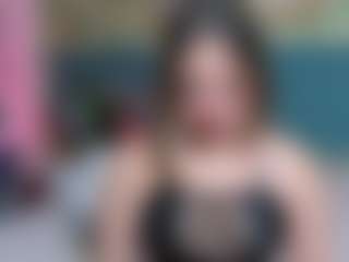 Live cam show with PatyLawrence - Oil on Dare Cams