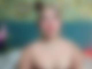 Live cam show with PatyLawrence - Deepthroat on CamwithHer