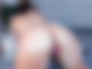 Live cam show with PatyLawrence - Public on Soda Cam