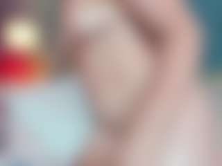 Live cam show with PatyLawrence - Blonde Hair Dildo on Dare Cams