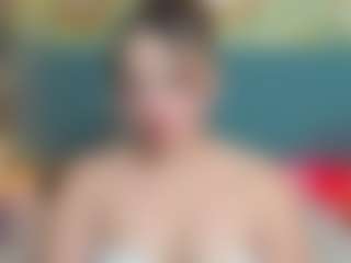 Live cam show with PatyLawrence - Athletic Strip on x69.live
