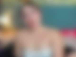 Live cam show with PatyLawrence - Fingers on LiveSexCams6