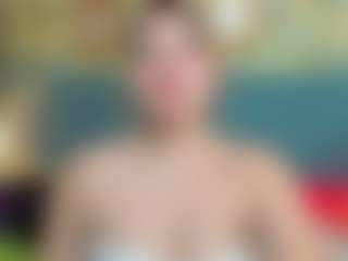 Live cam show with PatyLawrence - Dildo on googirlz