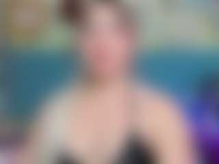 Live cam show with PatyLawrence - Ass Bouncing on SmokeAndPoke