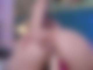 Spettacolo in cam dal vivo con PatyLawrence - Athletic Tease su Camsoda