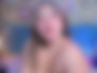 Live cam show with PatyLawrence - Dildo on Camsoda