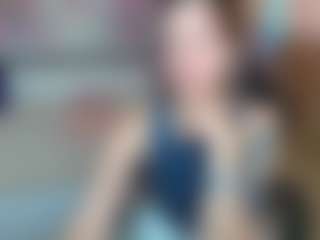 Live cam show with EmilyWalkers - Striptease MILF on madthumbs