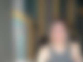 Live cam show with EmilyWalkers - Oil on Cam Slut