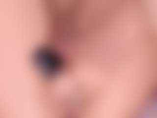Live cam show with Kloee brown - Double Penetration on CamClone