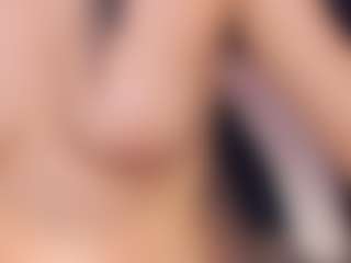 Live cam show with Kloee brown - Skinny on AdultVida.com