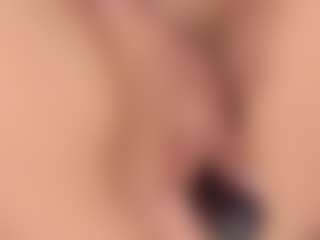 Live cam show with Kloee brown - Double Penetration on StripNow