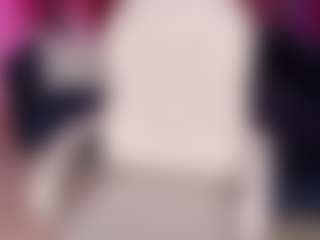 Live cam show with Kloee brown - Double Penetration on SxyPornLive