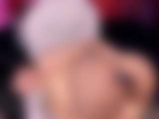 Live cam show with Kloee brown - Flashing on Camsoda