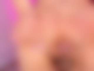 Live cam show with Kloee brown - Double Penetration on friskycurves.com
