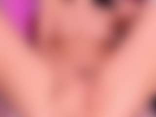 Live cam show with Kloee brown - Flashing on CamClone
