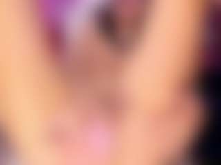 Live cam show with Kloee brown - Double Penetration on Camsoda