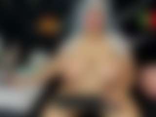 Live cam show with Oriana - Big Nipples on Milfs Live