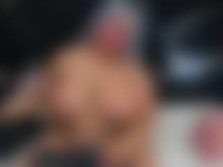 Live cam show with Oriana - Kisses on Hubzter Live