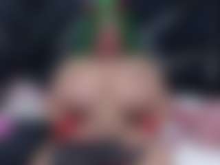Live cam show with Oriana - Mature on CamwithHer