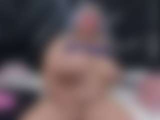 Live cam show with Oriana - Tease Red Hair on CamwithHer