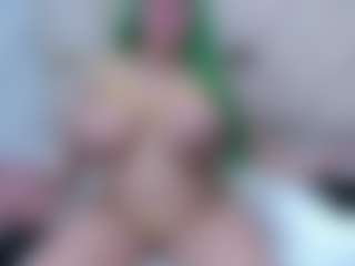 Live cam show with Oriana - Kisses on xxxlivecams.org